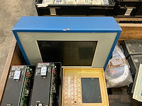 Partij industriële componenten en bedieningspanelen - afbeelding 10 van  12