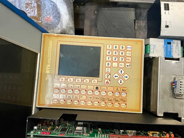 Partij industriële componenten en bedieningspanelen - afbeelding 12 van  12