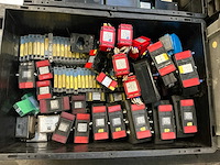 Partij industriële componenten - afbeelding 6 van  13