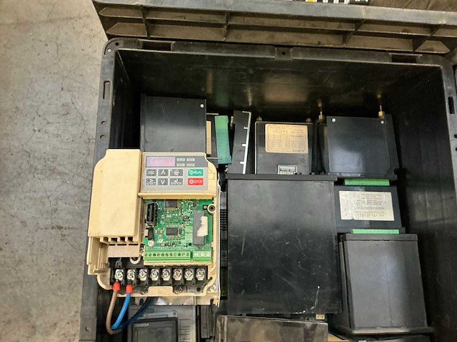 Partij industriële componenten - afbeelding 11 van  13