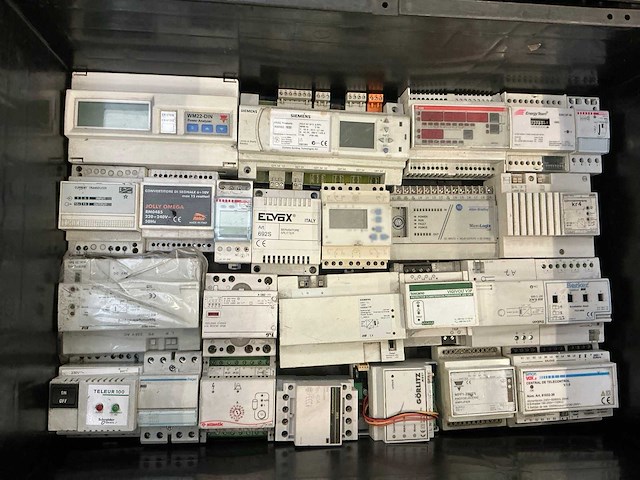 Partij industriële componenten - afbeelding 6 van  8