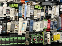 Partij industriële componenten - afbeelding 3 van  18