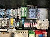 Partij industriële componenten - afbeelding 10 van  18