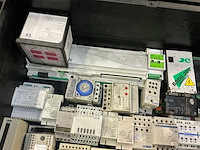 Partij industriële componenten - afbeelding 5 van  17