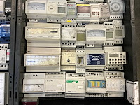 Partij industriële componenten - afbeelding 8 van  13