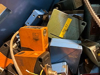 Partij industriële componenten - afbeelding 7 van  11