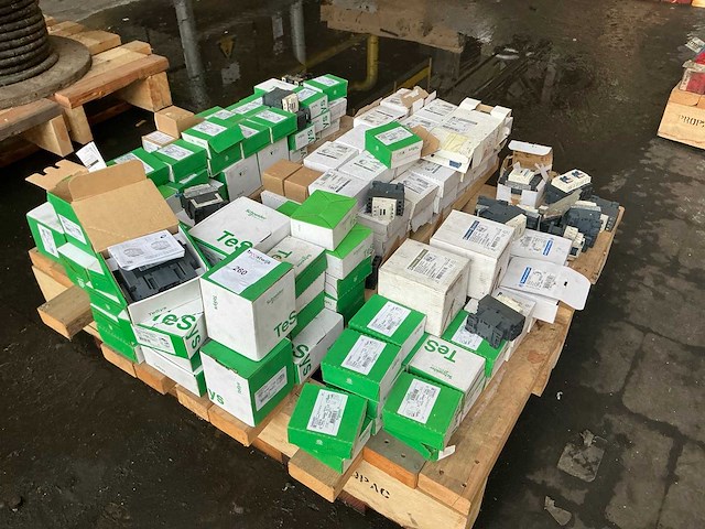 Partij industriële contactors - afbeelding 1 van  6