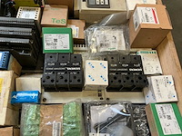 Partij industriële elektrische componenten - afbeelding 3 van  11