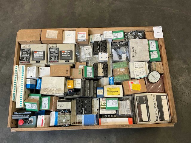 Partij industriële elektrische componenten - afbeelding 4 van  11