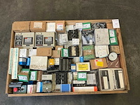 Partij industriële elektrische componenten - afbeelding 4 van  11