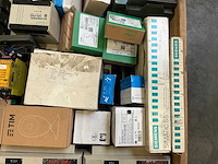 Partij industriële elektrische componenten - afbeelding 6 van  11