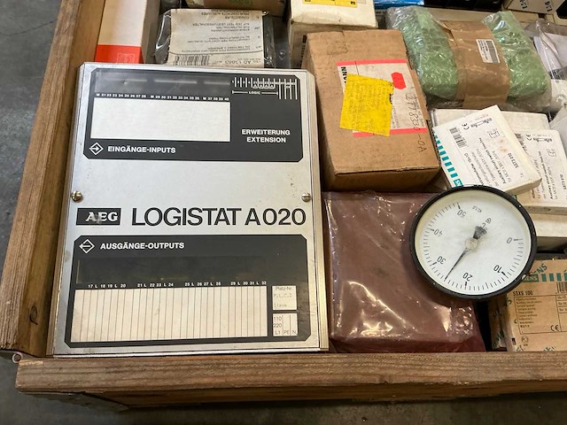 Partij industriële elektrische componenten - afbeelding 11 van  11