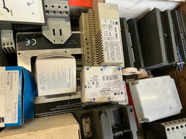Partij industriële elektrische componenten - afbeelding 9 van  9