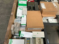 Partij industriële elektrische componenten - afbeelding 3 van  11