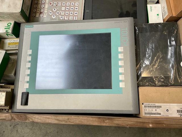 Partij industriële elektrische componenten - afbeelding 5 van  11