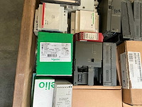 Partij industriële elektrische componenten - afbeelding 9 van  11