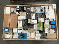 Partij industriële elektrische componenten - afbeelding 2 van  13