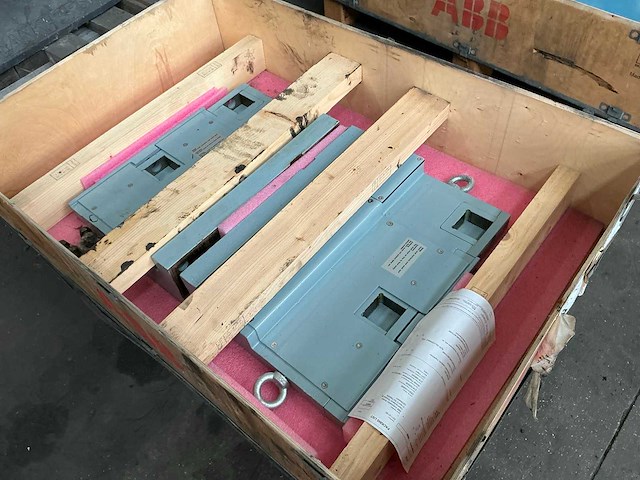 Partij industriële elektrische onderdelen - afbeelding 2 van  10