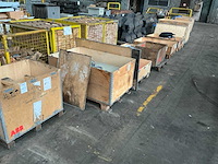 Partij industriële elektrische onderdelen - afbeelding 1 van  10