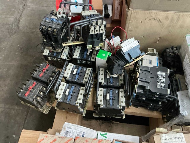 Partij industriële elektro - afbeelding 3 van  13