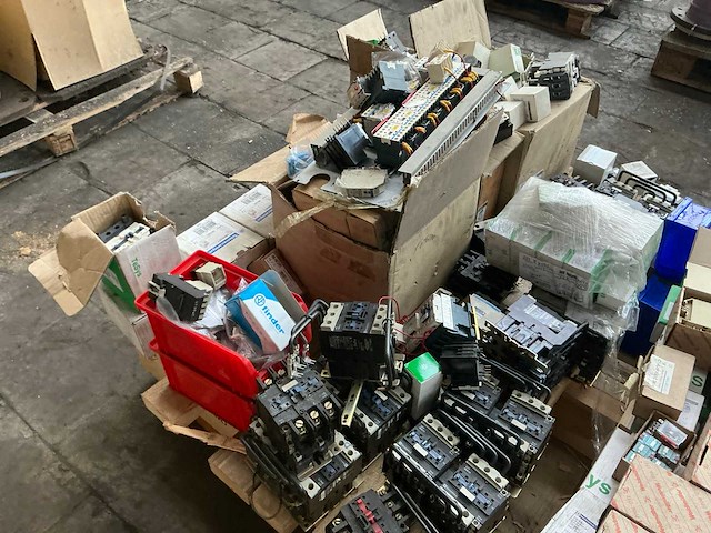 Partij industriële elektro - afbeelding 4 van  13