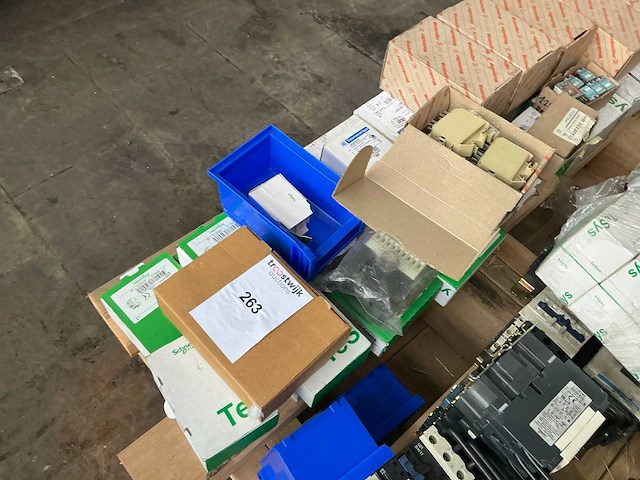 Partij industriële elektro - afbeelding 10 van  13