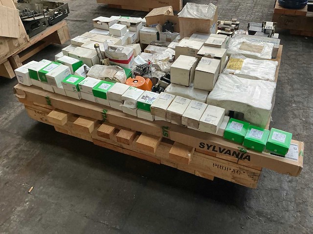 Partij industriële elektro - afbeelding 8 van  15