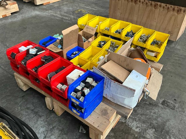 Partij industriële elektro - afbeelding 1 van  6