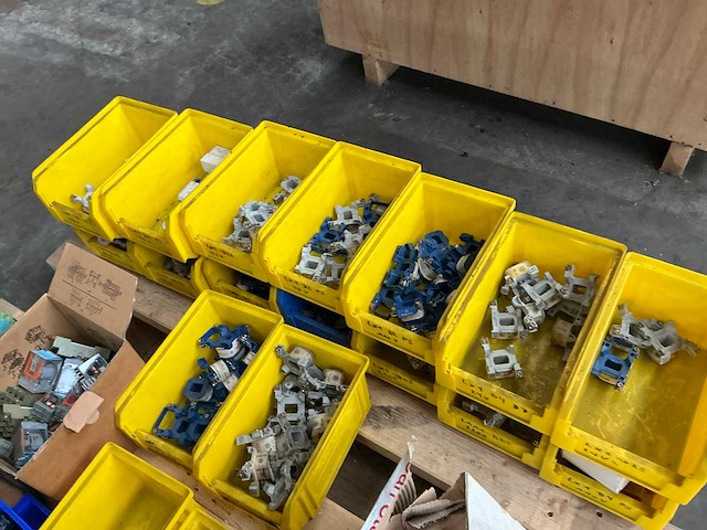 Partij industriële elektro - afbeelding 6 van  6