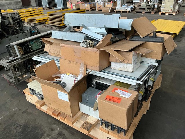 Partij industriële elektro - afbeelding 1 van  7