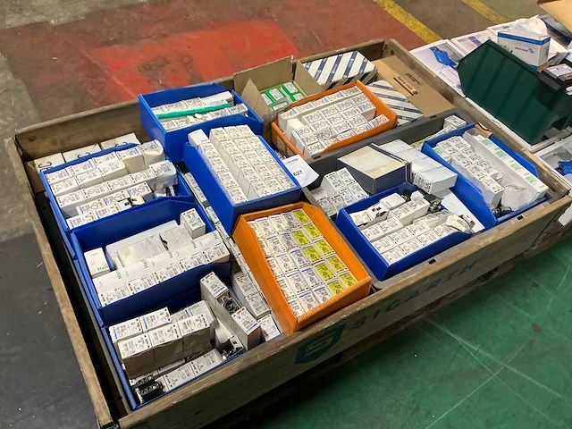 Partij industriële elektro - afbeelding 1 van  12