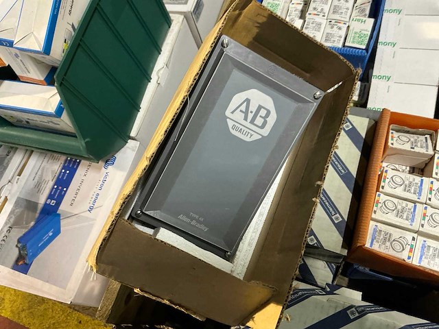 Partij industriële elektro - afbeelding 9 van  12