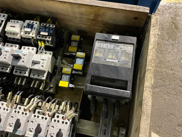 Partij industriële elektro - afbeelding 1 van  7