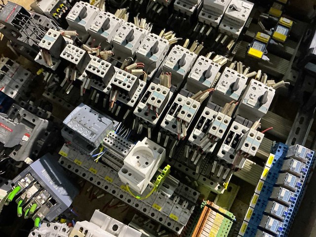 Partij industriële elektro - afbeelding 2 van  7