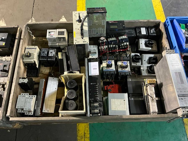 Partij industriële elektro - afbeelding 1 van  10