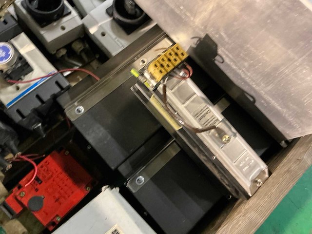 Partij industriële elektro - afbeelding 5 van  10