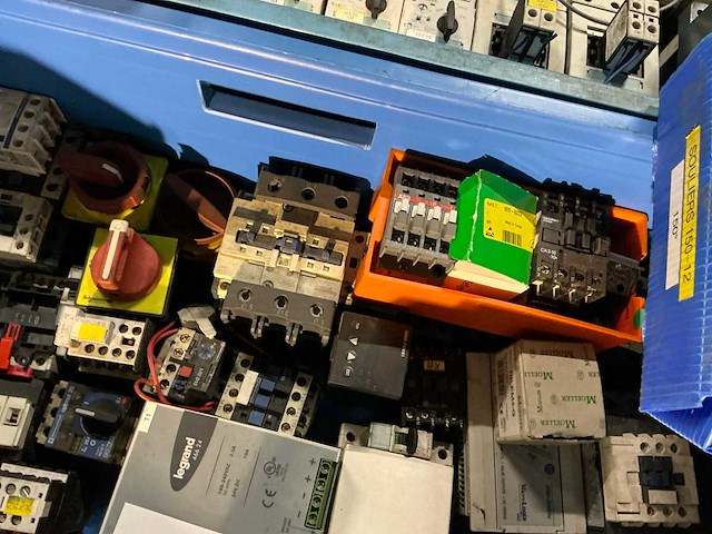 Partij industriële elektro - afbeelding 6 van  9