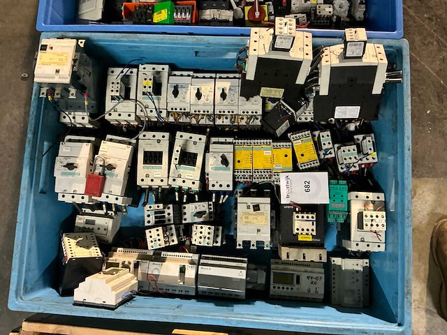 Partij industriële elektro - afbeelding 1 van  8