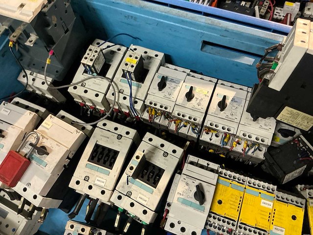 Partij industriële elektro - afbeelding 5 van  8