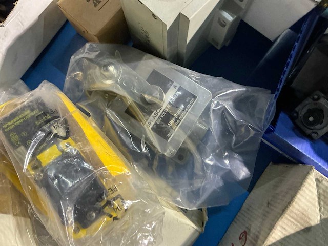 Partij industriële elektro - afbeelding 3 van  13