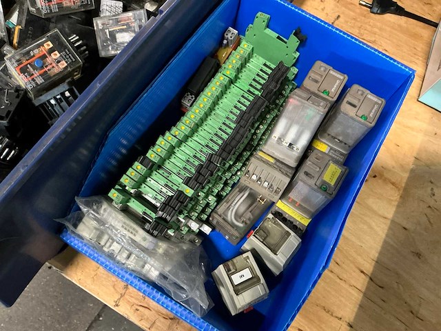 Partij industriële elektro - afbeelding 1 van  8