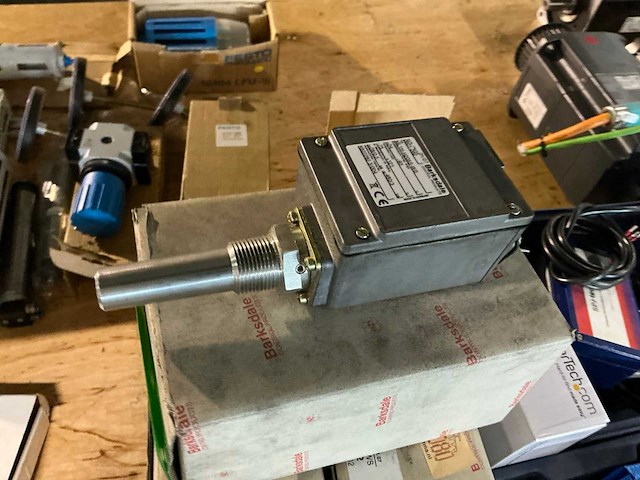 Partij industriële elektro - afbeelding 4 van  8