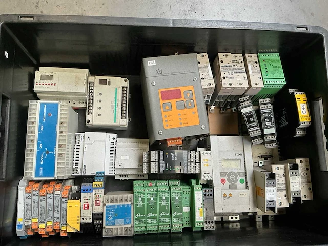 Partij industriële elektronica - afbeelding 6 van  9