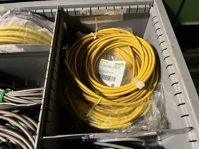 Partij industriële kabels en connectoren - afbeelding 36 van  64