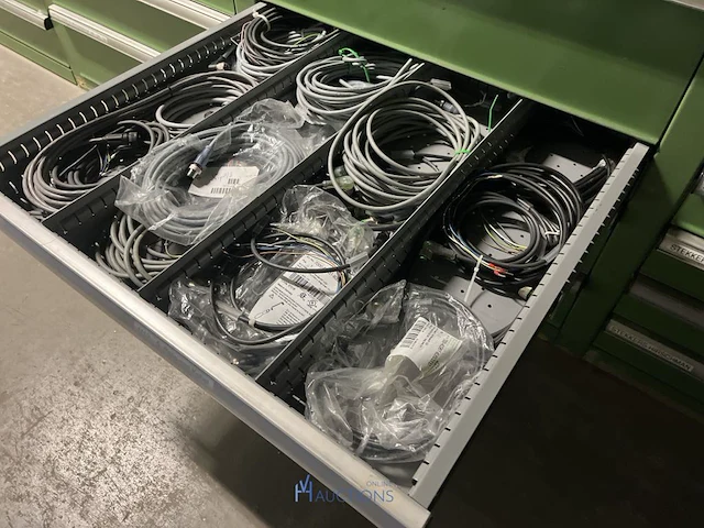 Partij industriële kabels en connectoren - afbeelding 40 van  64