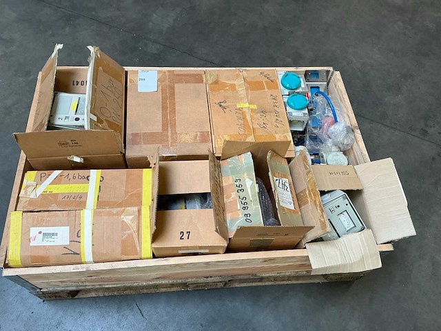 Partij industriële meet- en procesinstrumentatie - afbeelding 1 van  7