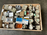 Partij industriële meet- en regelapparatuur - afbeelding 3 van  10