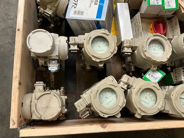 Partij industriële meet- en regelapparatuur - afbeelding 4 van  10