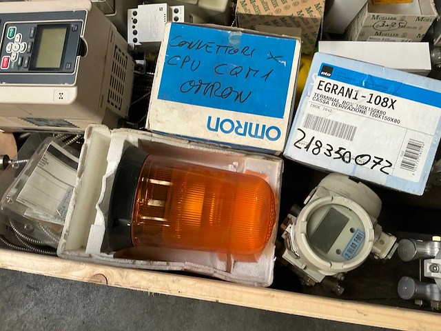 Partij industriële meet- en regelapparatuur - afbeelding 8 van  10