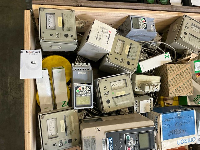 Partij industriële meet- en regelapparatuur - afbeelding 8 van  8